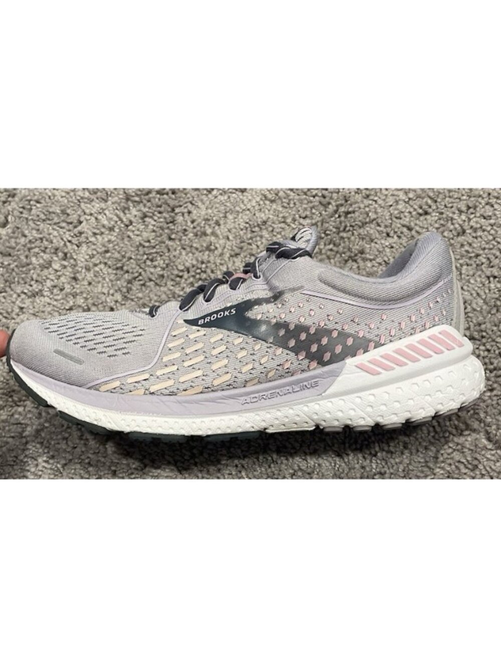 Brooks Adrenaline GTS 21 Women's Size 8.5 B (Medium) Running Shoes Purple
